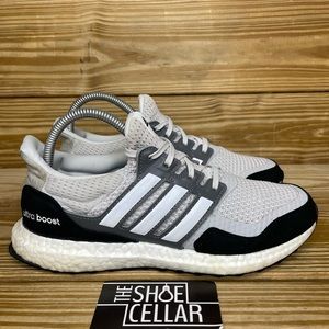 Adidas Womens 8 Ultra Boost Athletic Shoes Black Gray White Lace Up Sneakers
